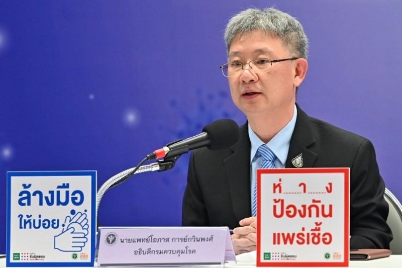 Infizierte Ausländer müssen alles selbst bezahlen, versichert ein Arzt den Thailändern