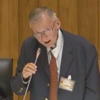 Der Mann hinter dem ersten "Charta-Antrag der Menschen" sagt, der Kampf für die Demokratie werde weitergehen