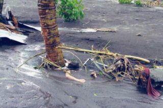4 Tote als Super Typhoon Goni auf die Philippinen trifft