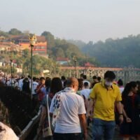 Sangkhla Buri begrüßt die Touristenmassen