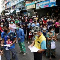 Der thailändische Premierminister drängt auf Ruhe, da bei einem neuen Ausbruch des Coronavirus die Fälle zunehmen