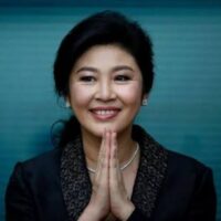 Entlassener Polizist, der Yingluck auf der Flucht geholfen hat, wurde wieder eingestellt