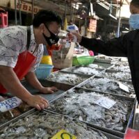 Der Klong Toey Markt wurde geschlossen, nachdem ein Anbieter positiv getestet wurde