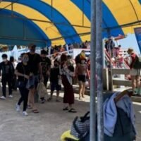 Touristen werden nach Pattaya zurückgeschickt, als Ko Lan gesperrt wird