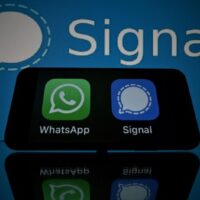 WhatsApp betont die Privatsphäre, da Benutzer zu Rivalen strömen