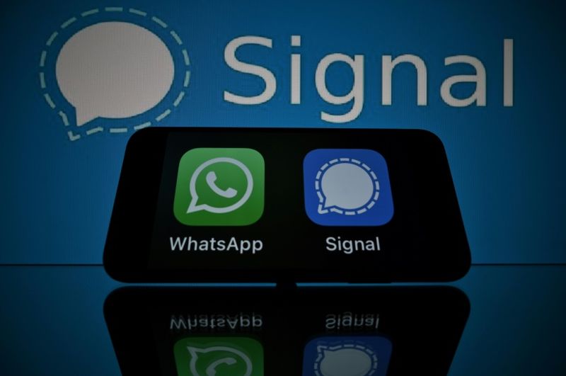 WhatsApp betont die Privatsphäre, da Benutzer zu Rivalen strömen