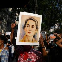 Die Anti-Putsch Demonstranten in Myanmar trotzen den Warnungen der Junta