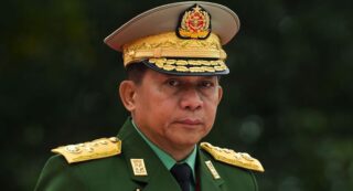 Alle Augen auf den Armeechef von Myanmar, Min Aung Hlaing gerichtet, als das Militär die Macht übernimmt