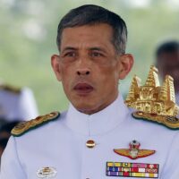 Warum sich Touristen mit Kritik am König in Thailand zurückhalten sollten