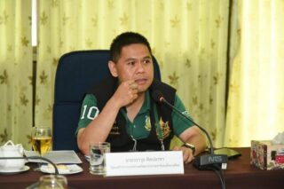 Der Minister für natürliche Ressourcen und Umwelt Varawut Silpa-archa