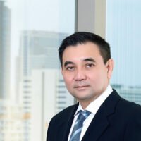 Der Milliardär Sarath bietet ein Buyout von 169 Milliarden Baht für Intouch an