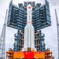 20 Tonnen schwere chinesische Rakete könnte mit geringer Chance in Thailand auf die Erde stürzen