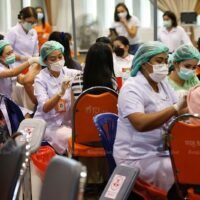 Thailändische Regierung wegen Impfplan unter Druck