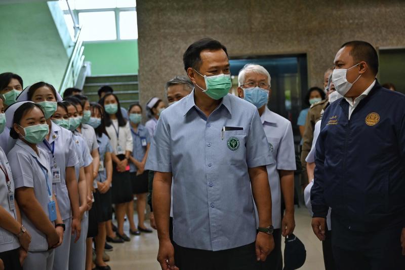 Laut einer Umfrage sehen die meisten Thais eine politische Einmischung in die Verteilung von Impfstoffen
