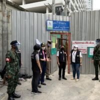 Militär und Polizei versiegeln fast 600 Bauarbeiterlager im Großraum Bangkok