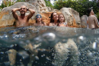 Ausländische Touristen sind mit dem Phuket Sandbox Programm zufrieden