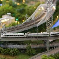 Hochgeschwindigkeitsbahnarbeiten wegen Covid-19 Maßnahmen verzögert