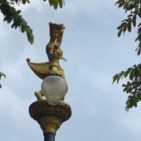 Zwielichtiger Deal mit Straßenlaternen