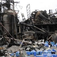 Mindestens 80.000 Menschen von dem Großbrand in Samut Prakan betroffen