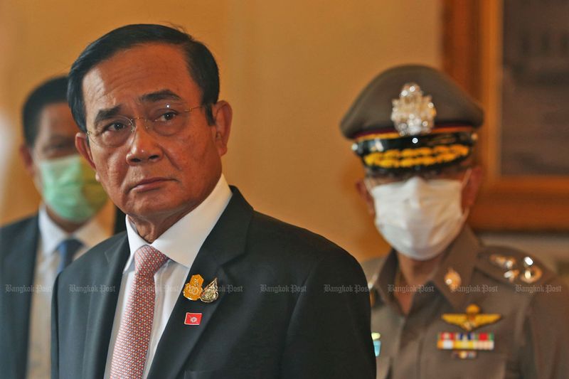 Prayuth und einige Minister bietet ihr Gehalt an, um den Covid-19 Kranken zu helfen