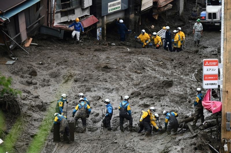 Die Angst wächst bei Dutzenden in der von Erdrutschen betroffenen Stadt in Japan
