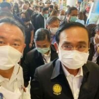 Prayuth isoliert sich nach Phuket Exposition selbst