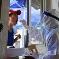 Millionen leiden unter der Virussperre, während China den Delta Ausbruch bekämpft