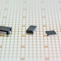 Autohersteller warnen vor Chipmangel und bremsen die Erholung