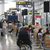 Nach dem Ende des Inlandsflugverbots am 1. September wird der Reiseverkehr am Flughafen Suvarnabhumi wieder aufgenommen