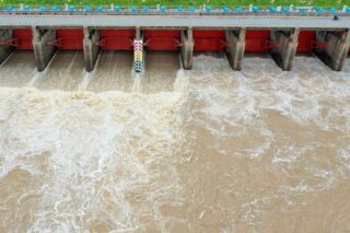 Überschwemmungswarnung für die Provinzen im Chao Phraya-Becken, da ab Montag mehr Wasser aus dem Chao Phraya Staudamm abgeleitet wird