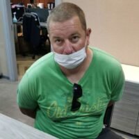 Ein amerikanischer Vergewaltigungsverdächtiger wird in einem Hotel in der Soi Nana an der Sukhumvit Road in Bangkok festgehalten, wo er am Samstag (2. Oktober) festgenommen wurde.