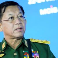 Myanmars Militärführer Sr. Gen Min Aung Hlaing hält eine Rede auf einer Konferenz über internationale Sicherheit in Moskau am 23. Juni