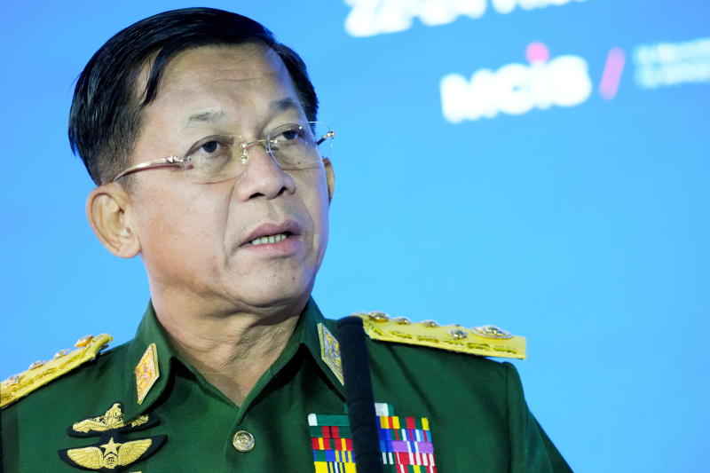 Myanmars Militärführer Sr. Gen Min Aung Hlaing hält eine Rede auf einer Konferenz über internationale Sicherheit in Moskau am 23. Juni
