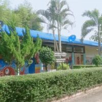 Covid-19 erzwingt Schulschließungen in Ubon, Prachin Buri