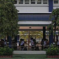 Bodindecha (Sing Singhaseni) im Bezirk Wang Thonglang in Bangkok ist eine der Schulen, die am Montag wiedereröffnet wurden