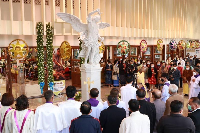 Am 5. Dezember findet eine Segnungszeremonie statt, um die Ankunft der aus Italien importierten Skulptur des Heiligen Michael zu feiern