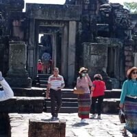 Der Phimai Historical Park im Distrikt Phimai, Provinz Nakhon Ratchasima, wird während der langen Ferien vom 10. bis 12. Dezember anlässlich des Verfassungstages von Touristen besucht