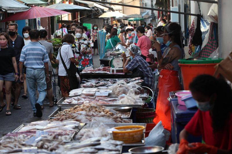 Die Atmosphäre auf dem Trok Mo Morgenmarkt, auch bekannt als Thesa Markt, am 23. Januar.