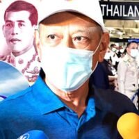 Der Minister für Tourismus und Sport, Phiphat Ratchakitprakarn, sagte, Thailand werde alle Beschränkungen für einreisende Touristen aufheben, sobald das COVID-19 Virus für endemisch erklärt wurde