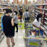 Der Verbrauchervertrauensindex fällt im Februar 2022 auf ein Fünfmonatstief