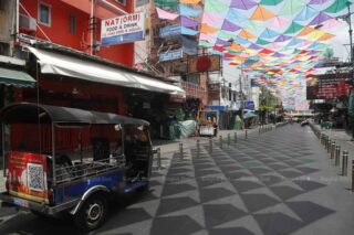 Die Khao San Road ist am Songkran-Tag im letzten Jahr ruhig