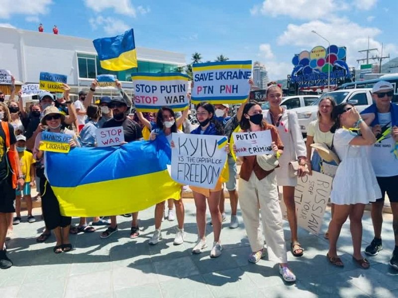 Russische Touristen haben Mühe, Thailand inmitten der Russland-Ukraine Krise zu verlassen