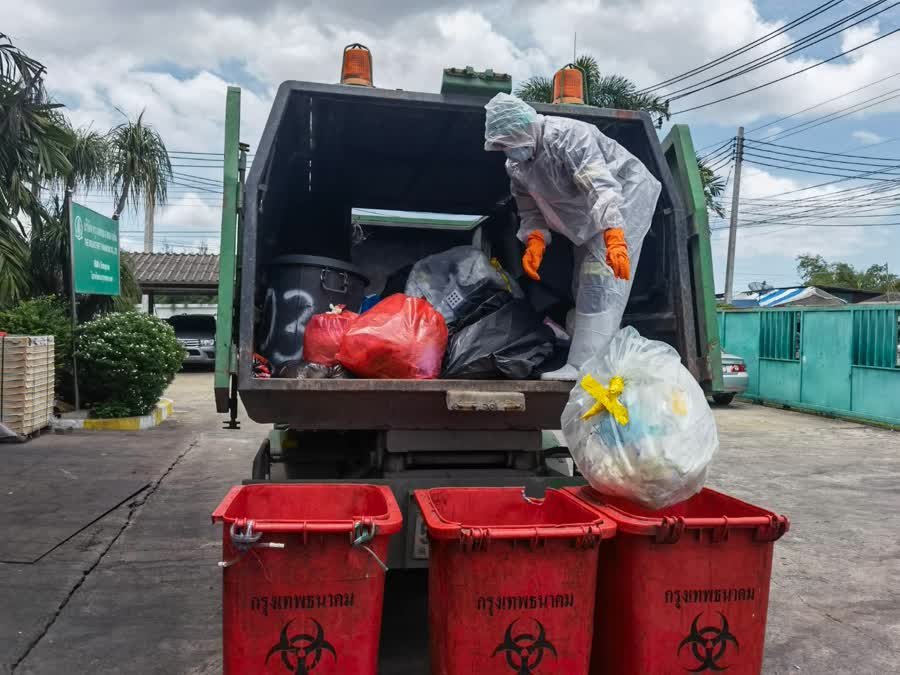 Die Regierung zeigt sich besorgt über die Entsorgung infektiöser Abfälle