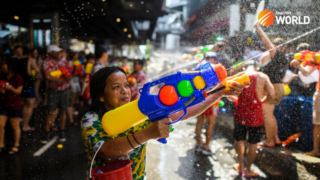 Thailand bereitet eine „Waffenkammer“ mit Anti-COVID-19 Waffen für die Songkran Schlacht vor
