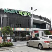 Max Park Salaya, das erste Gemeinschaftszentrum von PTG Energy Plc, dient als Prototypgeschäft, bevor weitere auf Hauptstraßen in ganz Thailand eingeführt werden.