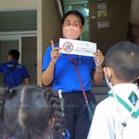 Anfang dieses Monats warnen Lehrer ihre Schüler an der Ban Bang Kapi School in Bangkok vor den Gefahren von Cannabis.