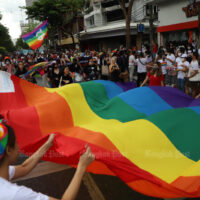 Die LGBTQ+-Gruppe nimmt am 5. Juni 2022 am Bangkok Naruemit Pride 2022 teil, der ersten Veranstaltung dieser Art in der Hauptstadt zur Förderung der Gleichstellung der Geschlechter