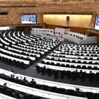 Viele sehen die Antworten der Minister in der Misstrauensdebatte als unklar