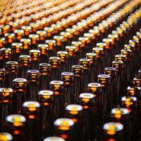 Die große thailändische Brauerei kündigt eine Erhöhung der Bierpreise an