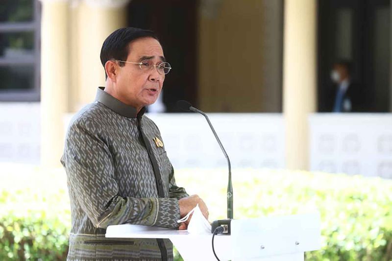 Premierminister Prayut Chan o-cha spricht nach einer Kabinettssitzung am 28. Juni mit Reportern.
